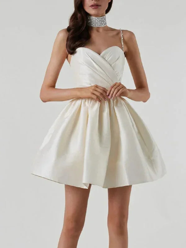 Robe Courte Satinée Bretelles Strass Col Cœur Soirée 3 Coloris | ROBEMODE