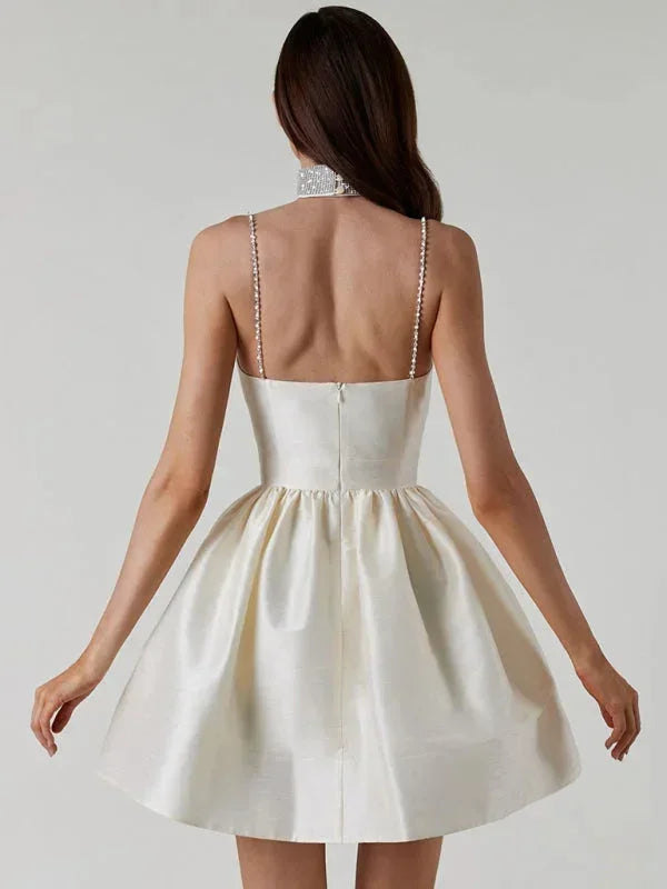Robe Courte Satinée Bretelles Strass Col Cœur Soirée 3 Coloris | ROBEMODE