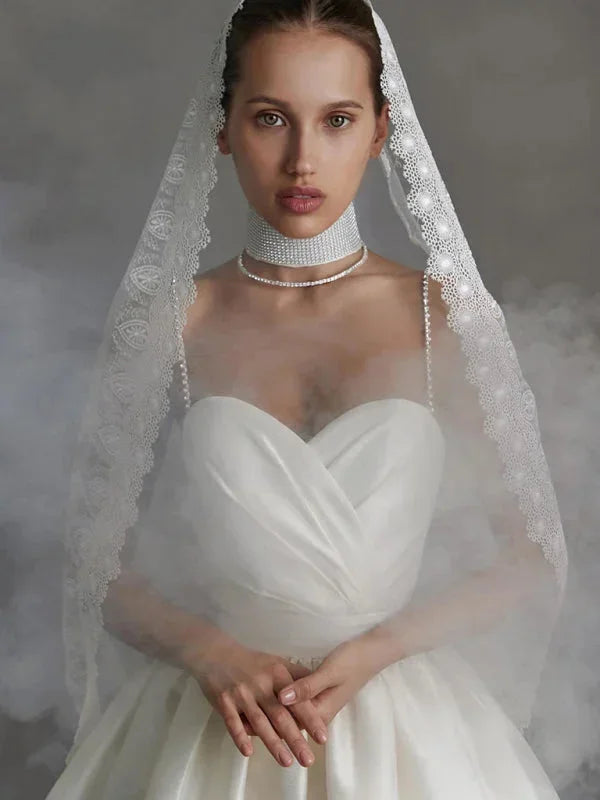 Robe Courte Satinée Bretelles Strass Col Cœur Soirée 3 Coloris | ROBEMODE