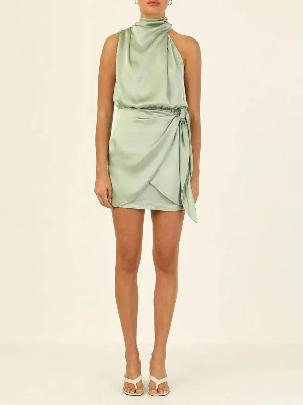 Robe courte femme satinée col bénitier avec ceinture | ROBEMODE