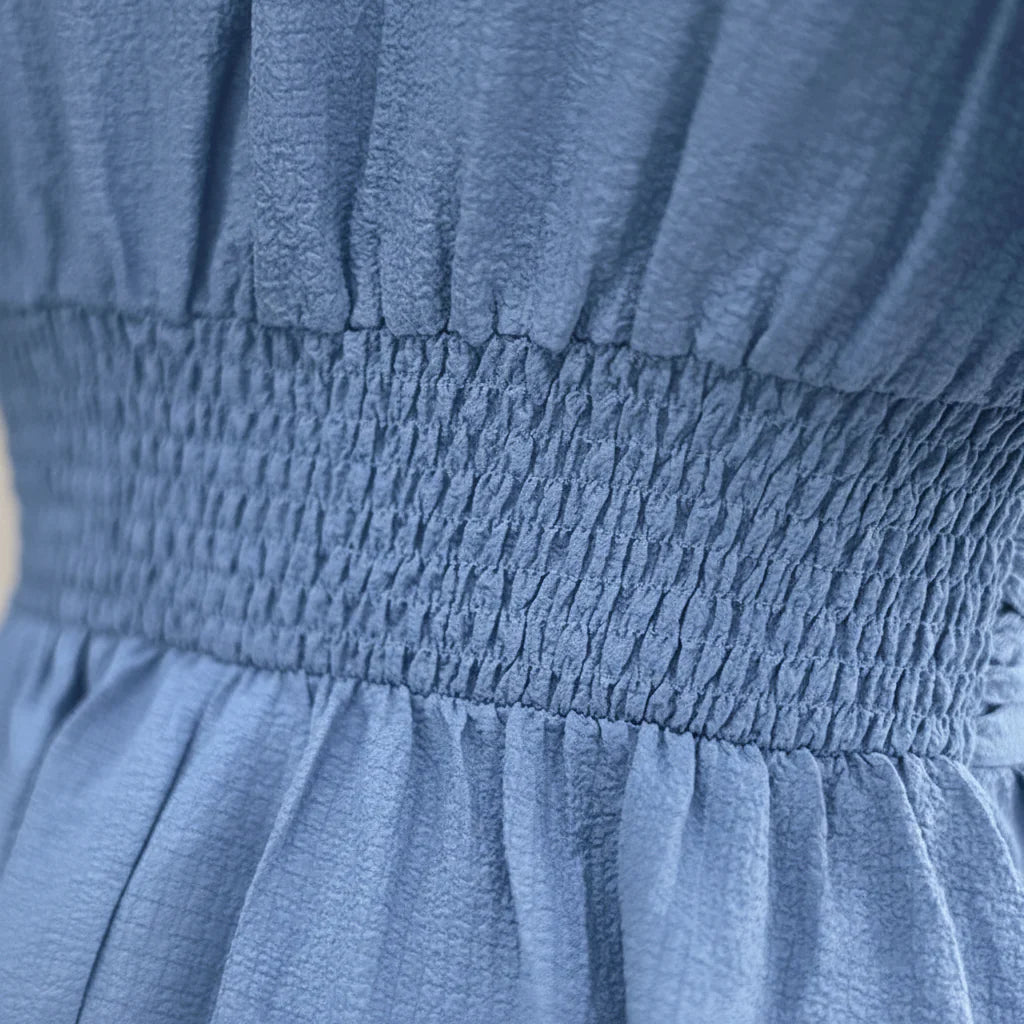 Robe fluide à volants pour femme – Modèle casual mi-long à col V, esprit été | ROBEMODE