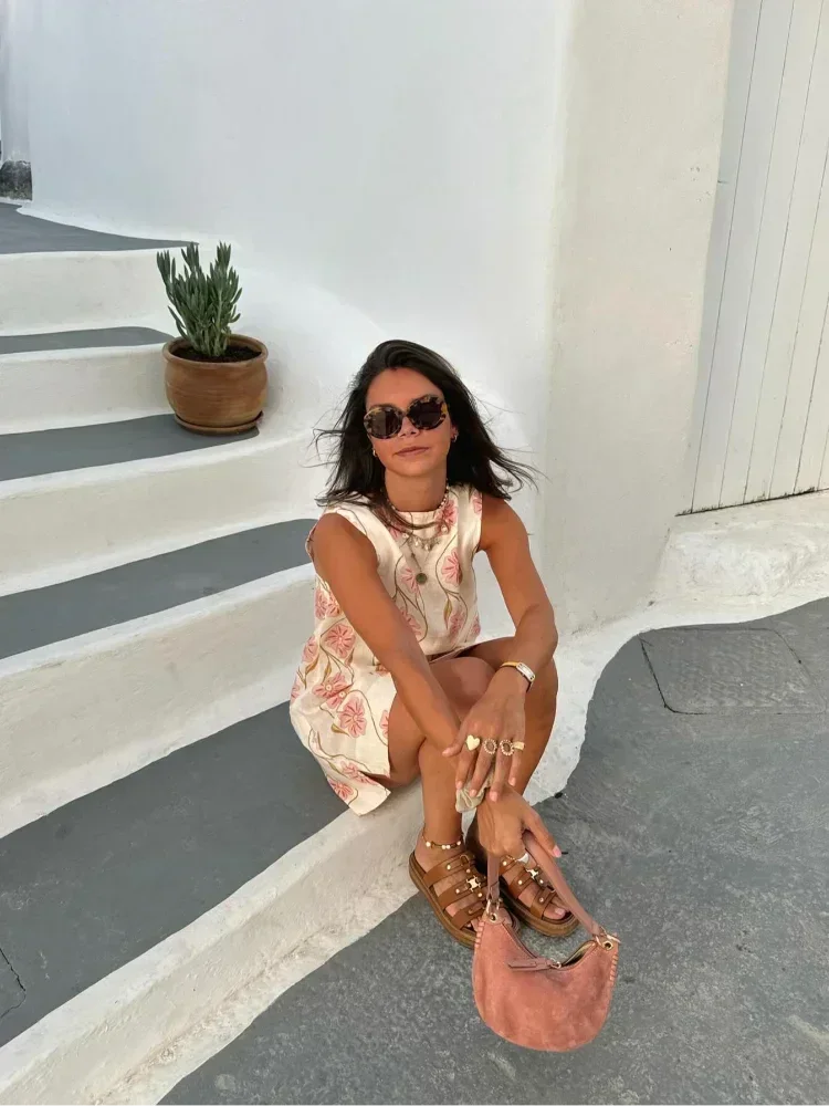 Robe Courte Blanche Sans Manches Motifs Floraux Roses | ROBEMODE