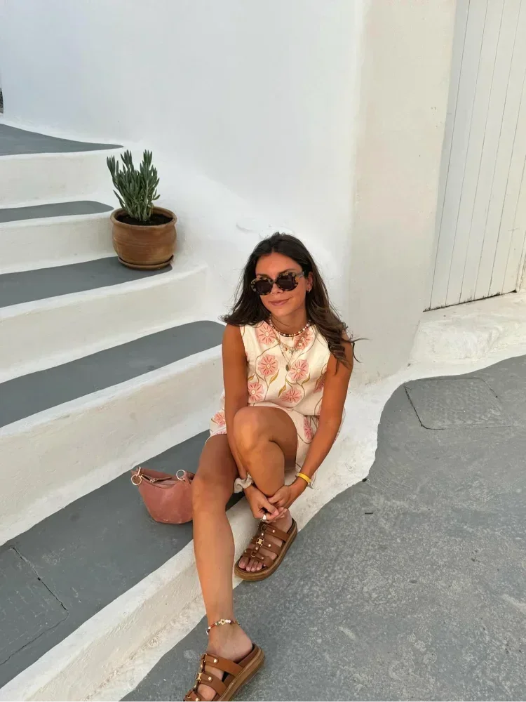Robe Courte Blanche Sans Manches Motifs Floraux Roses | ROBEMODE