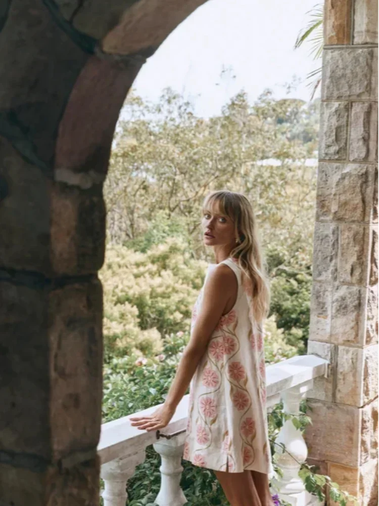 Robe Courte Blanche Sans Manches Motifs Floraux Roses | ROBEMODE