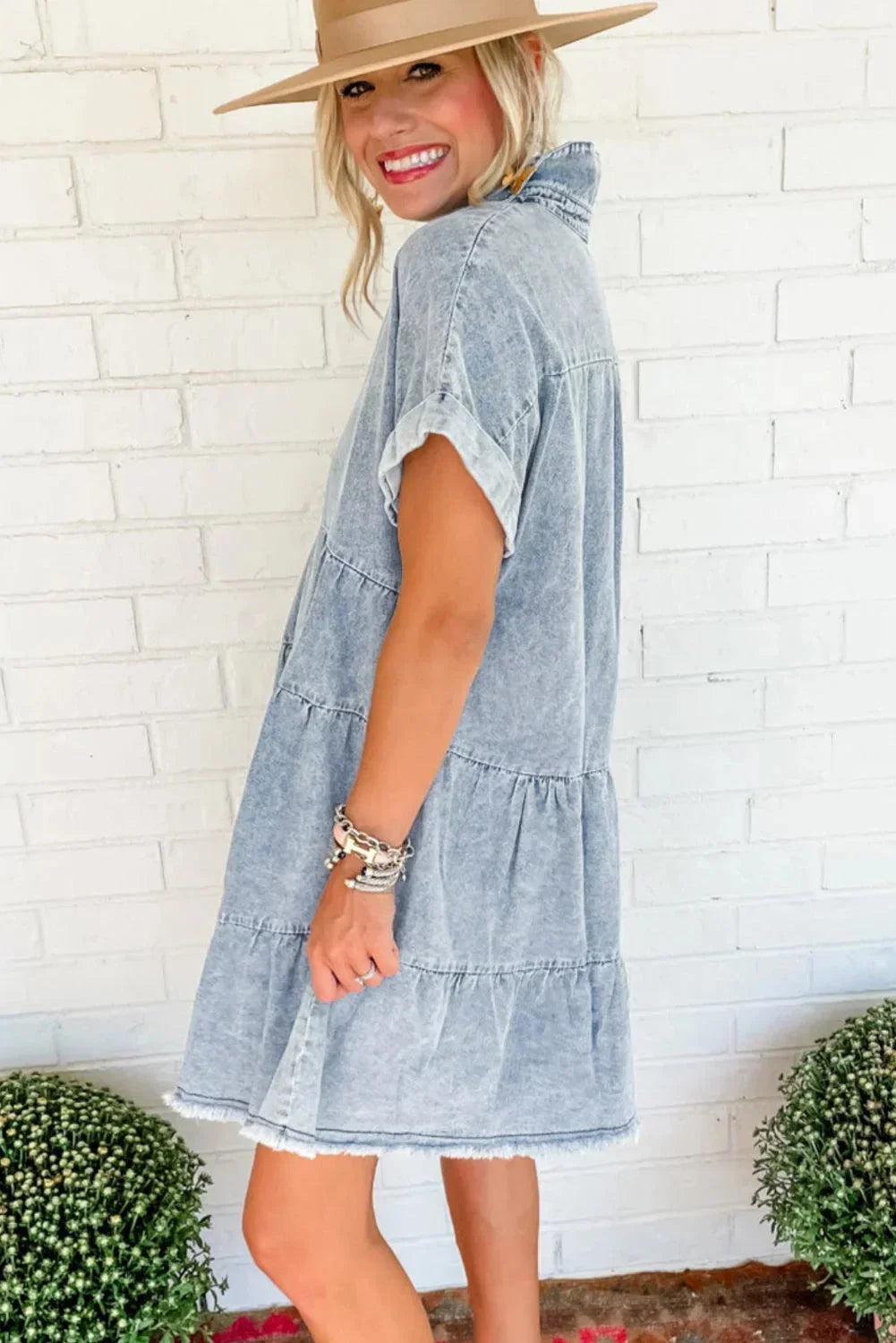 Robe Courte Denim Col V Manches Courtes Estivale | ROBEMODE