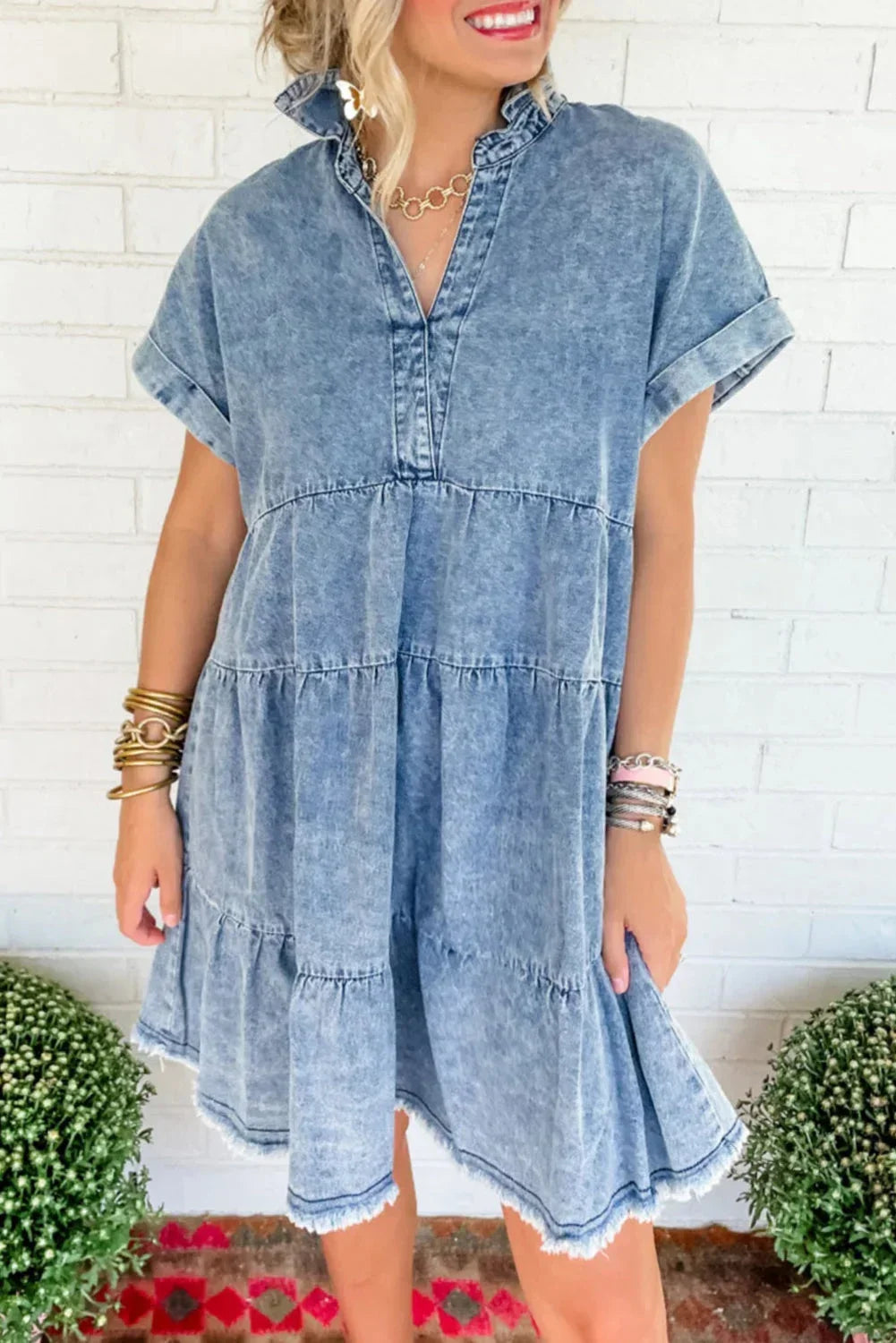 Robe Courte Denim Col V Manches Courtes Estivale | ROBEMODE