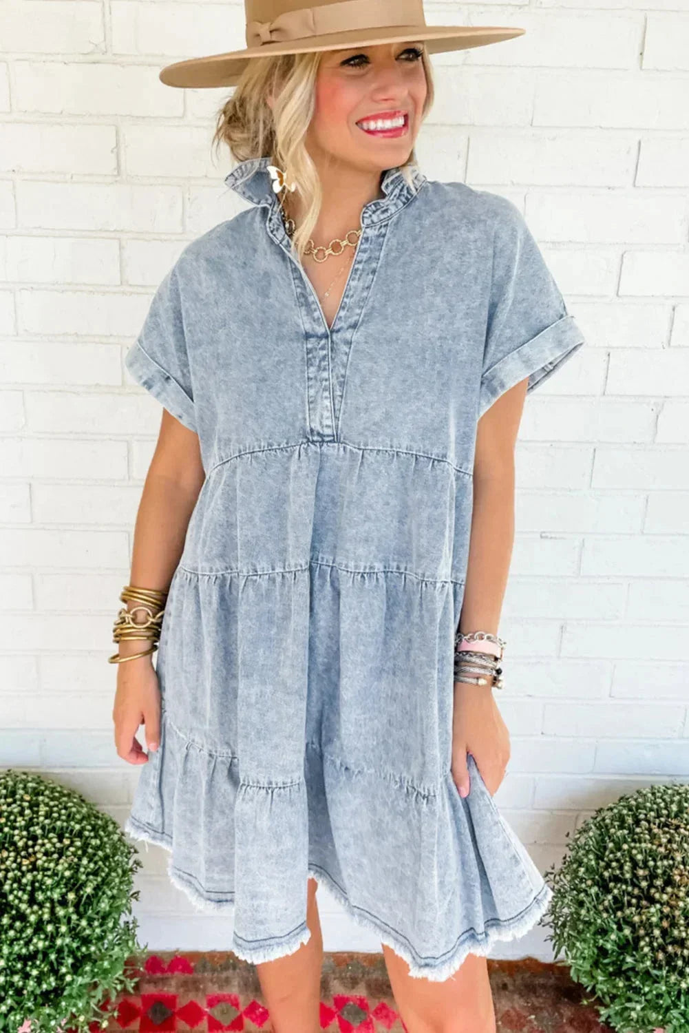 Robe Courte Denim Col V Manches Courtes Estivale | ROBEMODE