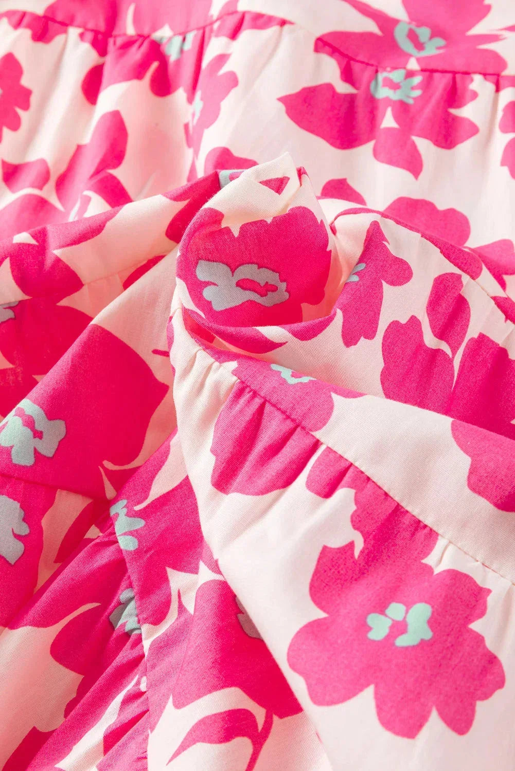 Robe courte rose florale à manches bouffantes été | Coupe féminine + Style élégant + Facile à accessoiriser – ROBEMODE