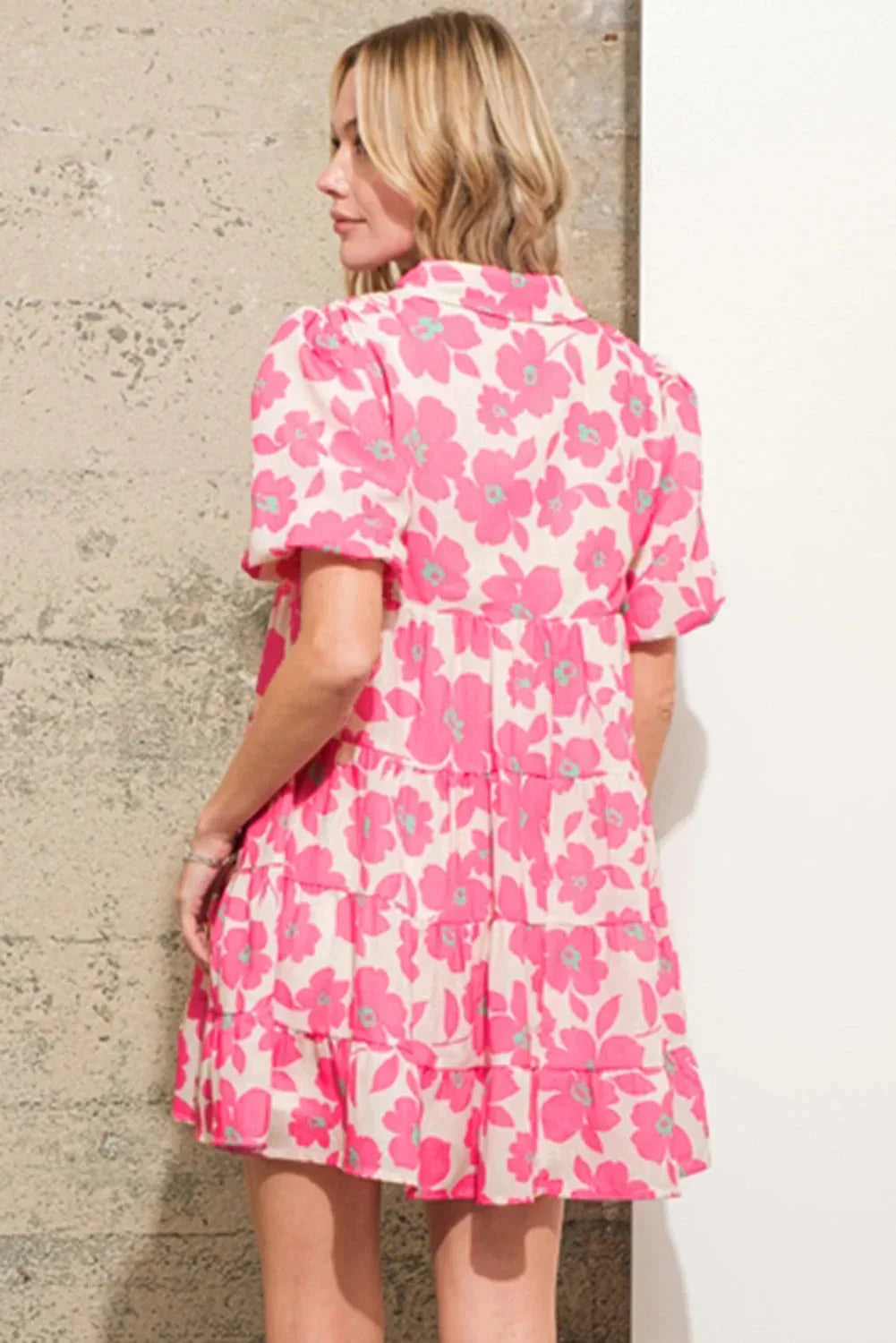 Robe courte rose florale à manches bouffantes été | Coupe féminine + Style élégant + Facile à accessoiriser – ROBEMODE