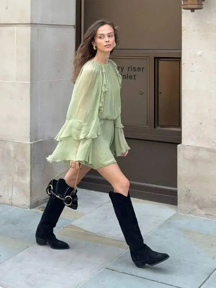 Robe courte femme vert clair volantée manches longues soirée