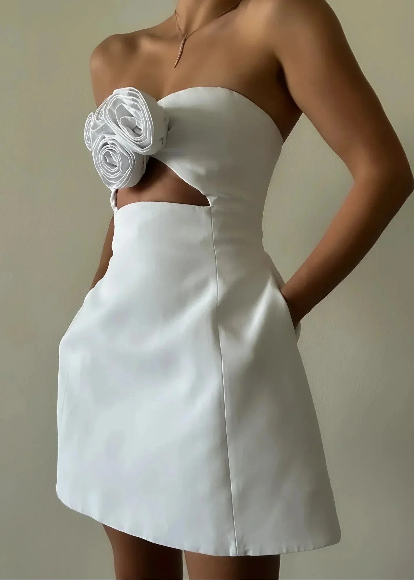 Robe Courte Soirée Bustier Fleurs Rose 1 Coloris | ROBEMODE