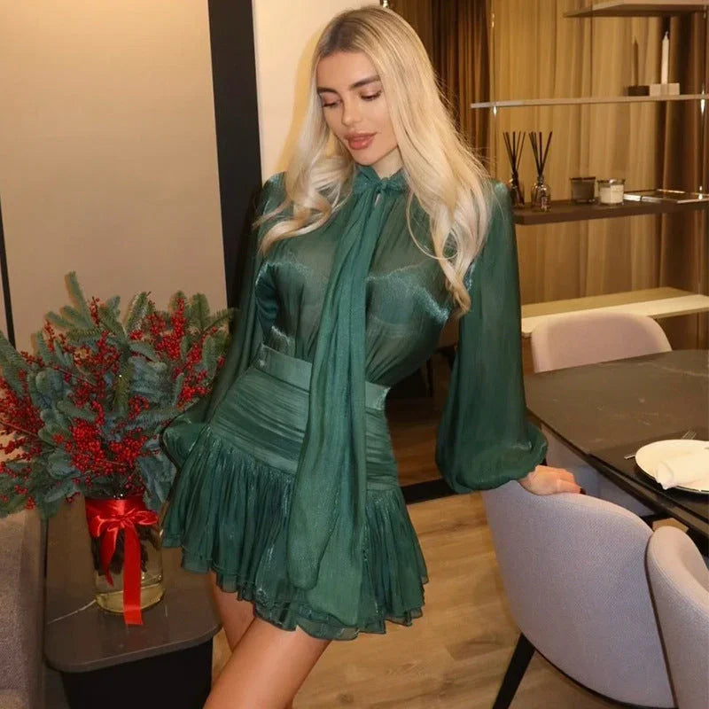 Robe Courte Fluide Brillante Manches Ballon 1 Coloris | ROBEMODE
