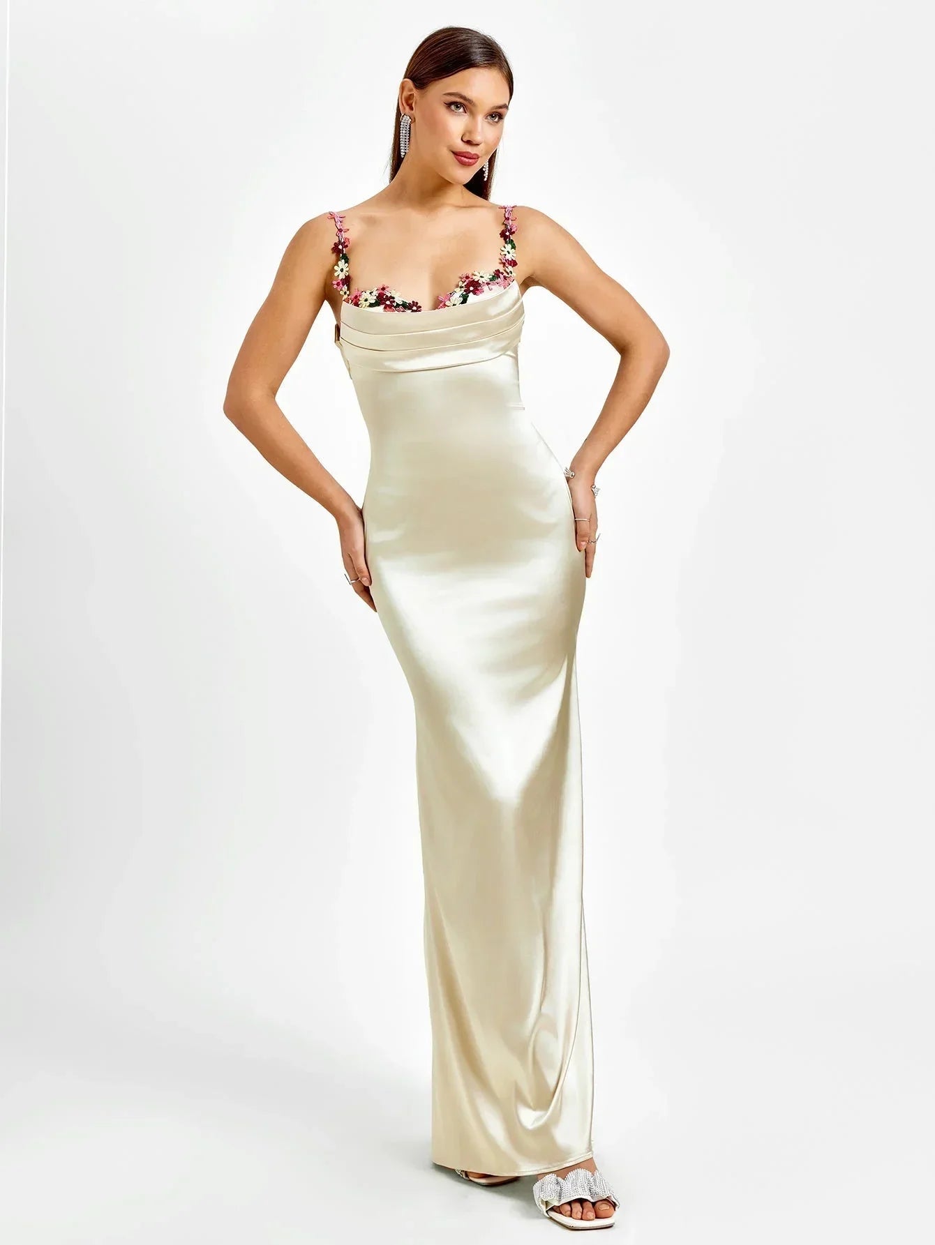 Robe Longue Satinée Ornements Floraux Soirée 4 Coloris | ROBEMODE