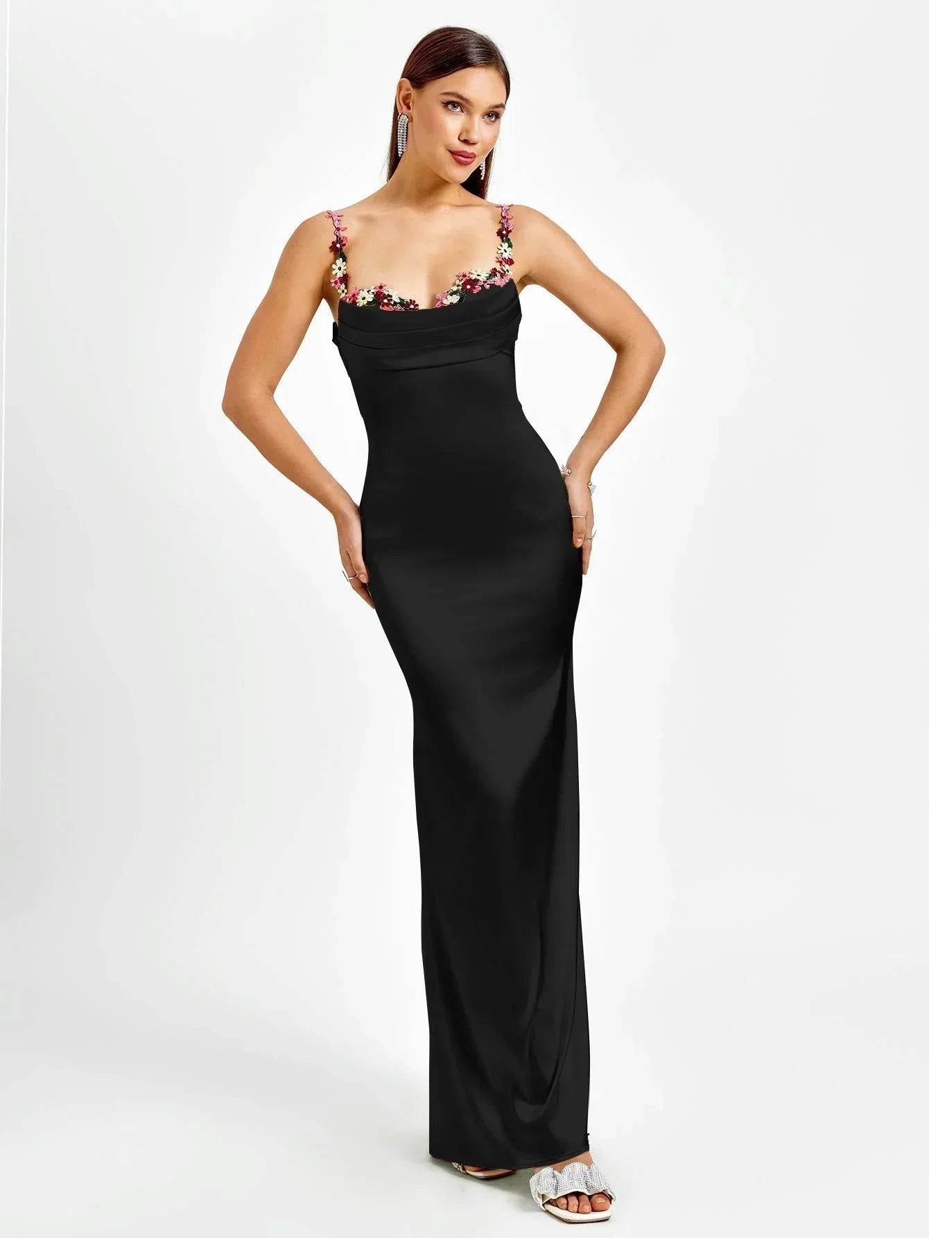 Robe Longue Satinée Ornements Floraux Soirée 4 Coloris | ROBEMODE
