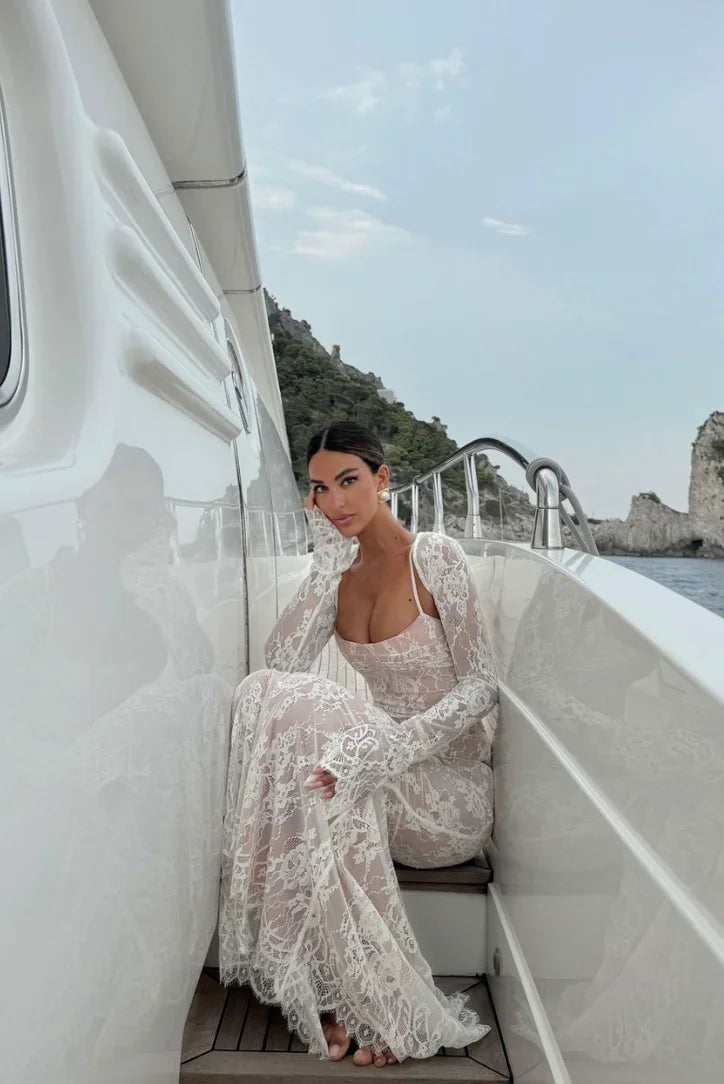 Robe longue femme blanche en dentelle manches longues | Coupe féminine + Style élégant + Facile à accessoiriser – ROBEMODE