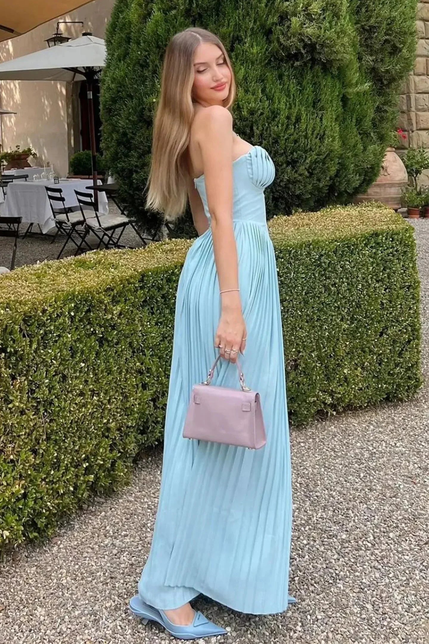 Robe longue femme bleu clair sans manches estivale | Coupe féminine + Style élégant + Facile à accessoiriser – ROBEMODE