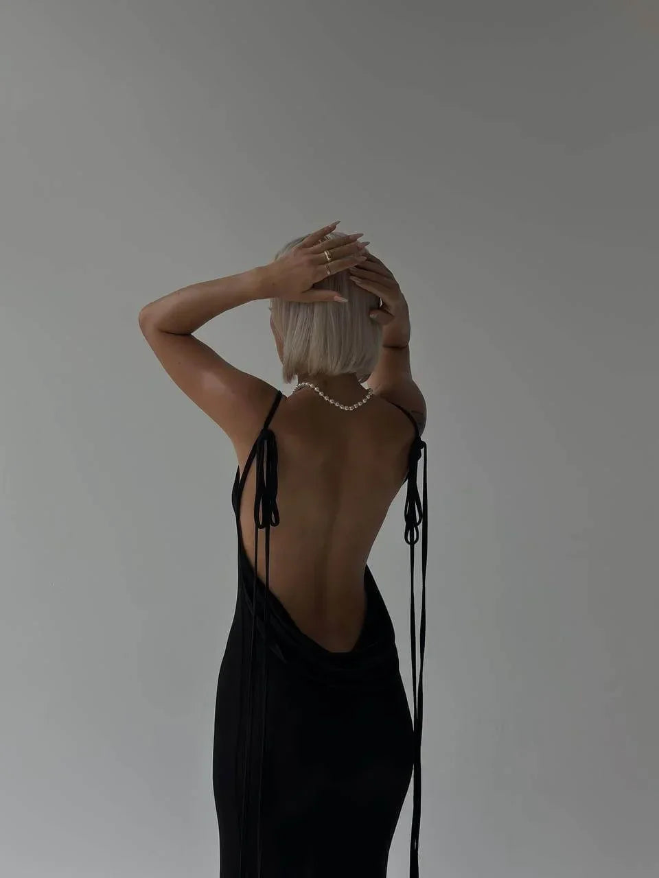Robe longue femme dos nu avec liens ajustables soirée | Coupe féminine + Style élégant + Facile à accessoiriser – ROBEMODE