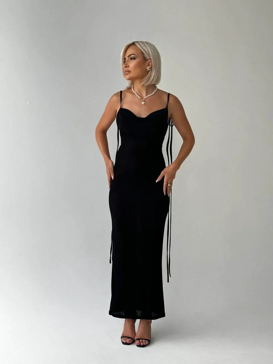 Robe longue femme dos nu avec liens ajustables soirée | Coupe féminine + Style élégant + Facile à accessoiriser – ROBEMODE