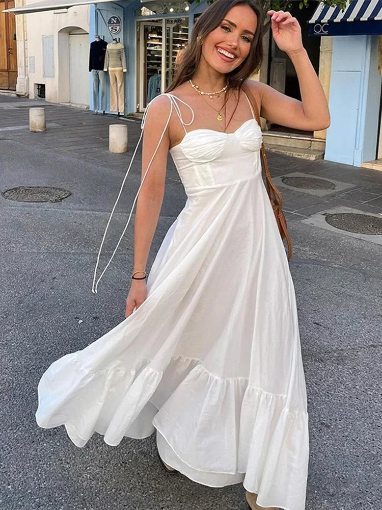 Robe longue femme blanche avec bretelles fines | Coupe féminine + Style élégant + Facile à accessoiriser – ROBEMODE