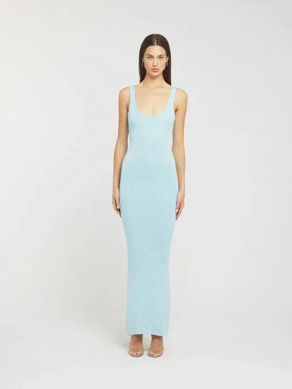 Robe longue femme bleu glacé sans manches ajustée | Coupe féminine + Style élégant + Facile à accessoiriser – ROBEMODE
