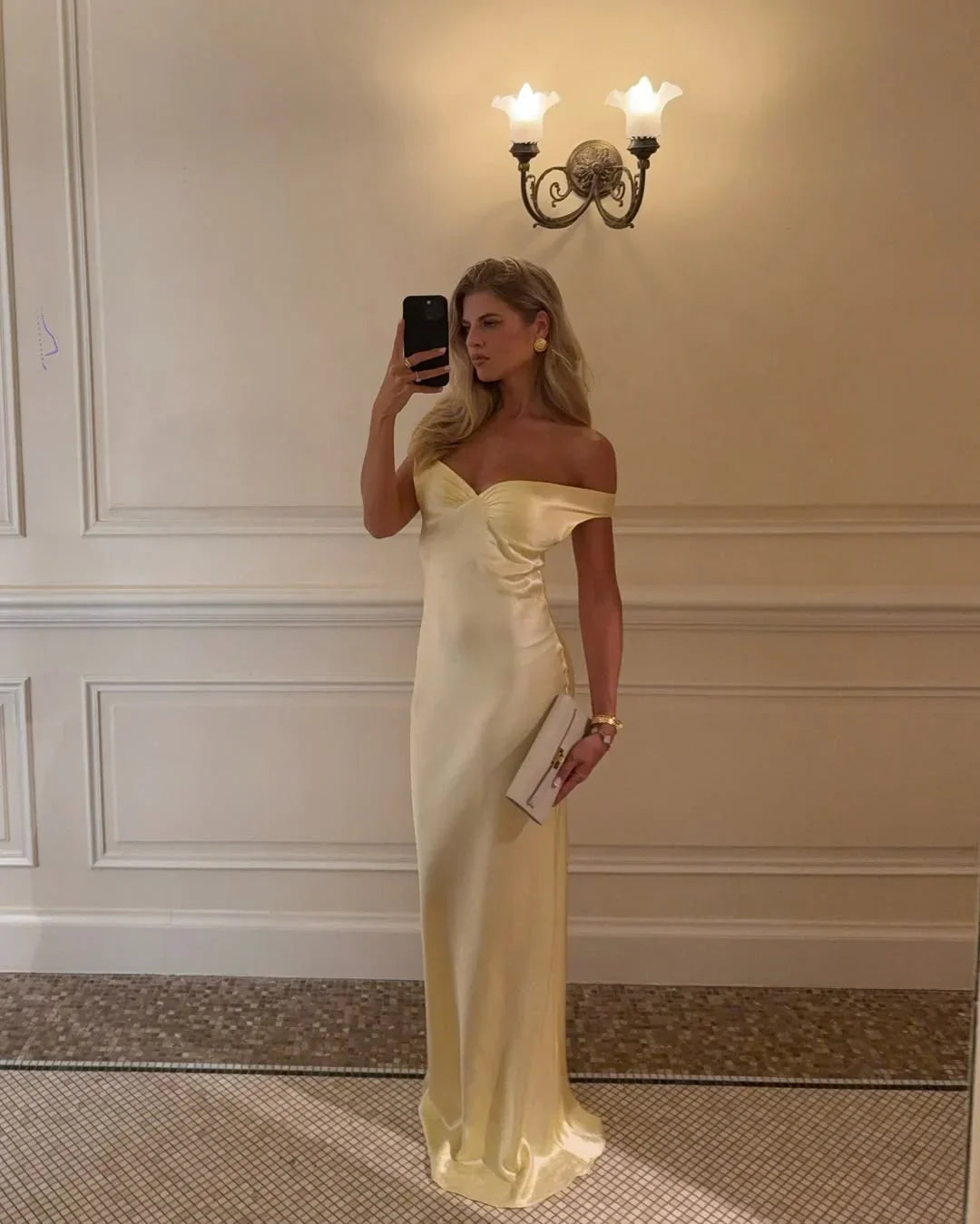 Robe longue femme jaune epaules denudees | Coupe féminine + Style élégant + Facile à accessoiriser – ROBEMODE