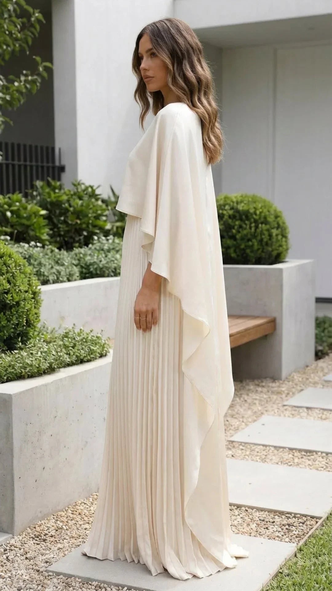 Robe longue femme plissée manches cape | ROBEMODE