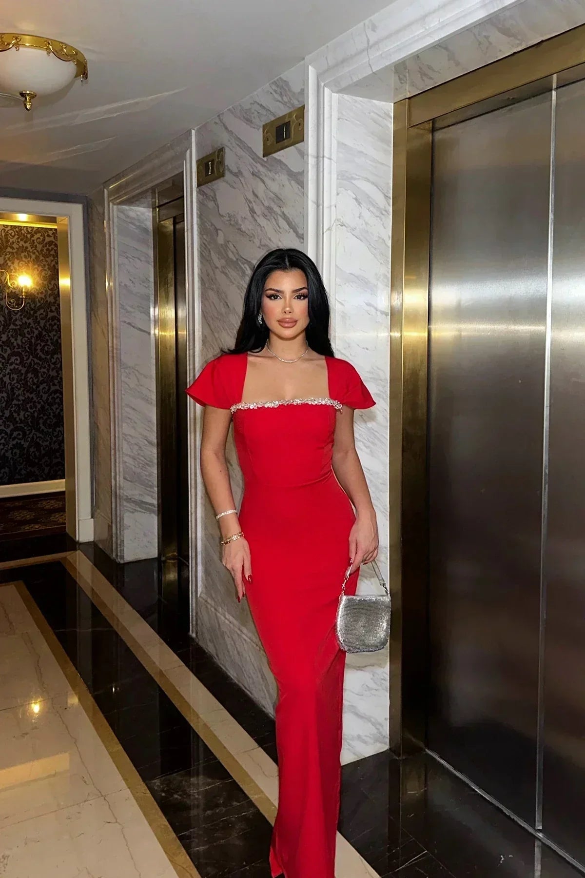 Robe longue femme rouge épaule drapée | ROBEMODE