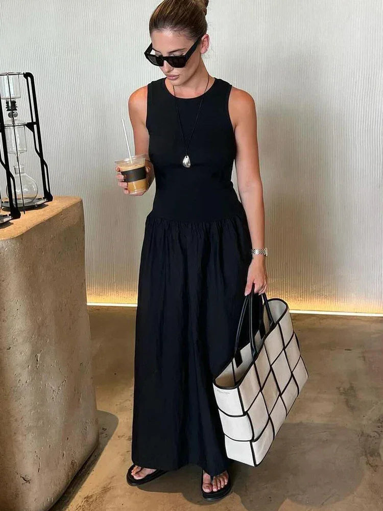 Robe longue femme sans manches avec jupe évasée | ROBEMODE