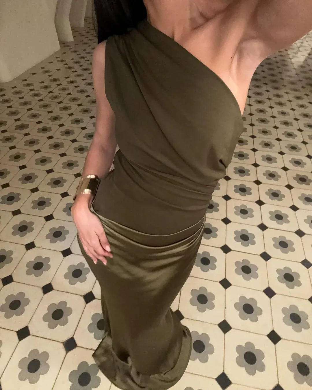 Robe Longue Satin Asymétrique Grande Taille 2 Coloris | ROBEMODE