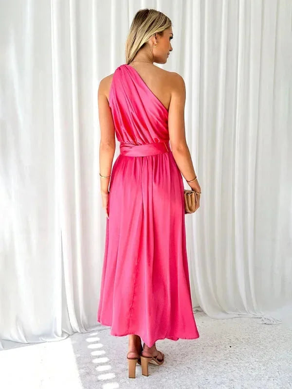 Robe longue femme une épaule avec ceinture | Coupe féminine + Style élégant + Facile à accessoiriser – ROBEMODE