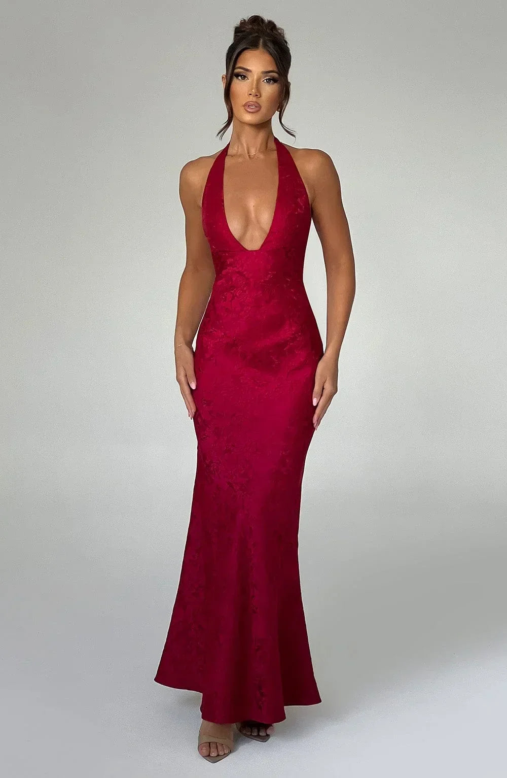 Robe longue rouge col licou avec nœud soirée | Coupe féminine + Style élégant + Facile à accessoiriser – ROBEMODE