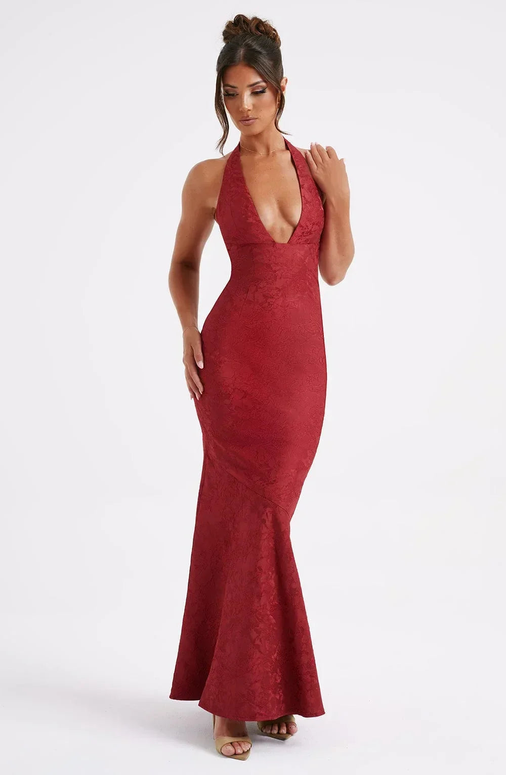 Robe longue rouge col licou avec nœud soirée | Coupe féminine + Style élégant + Facile à accessoiriser – ROBEMODE