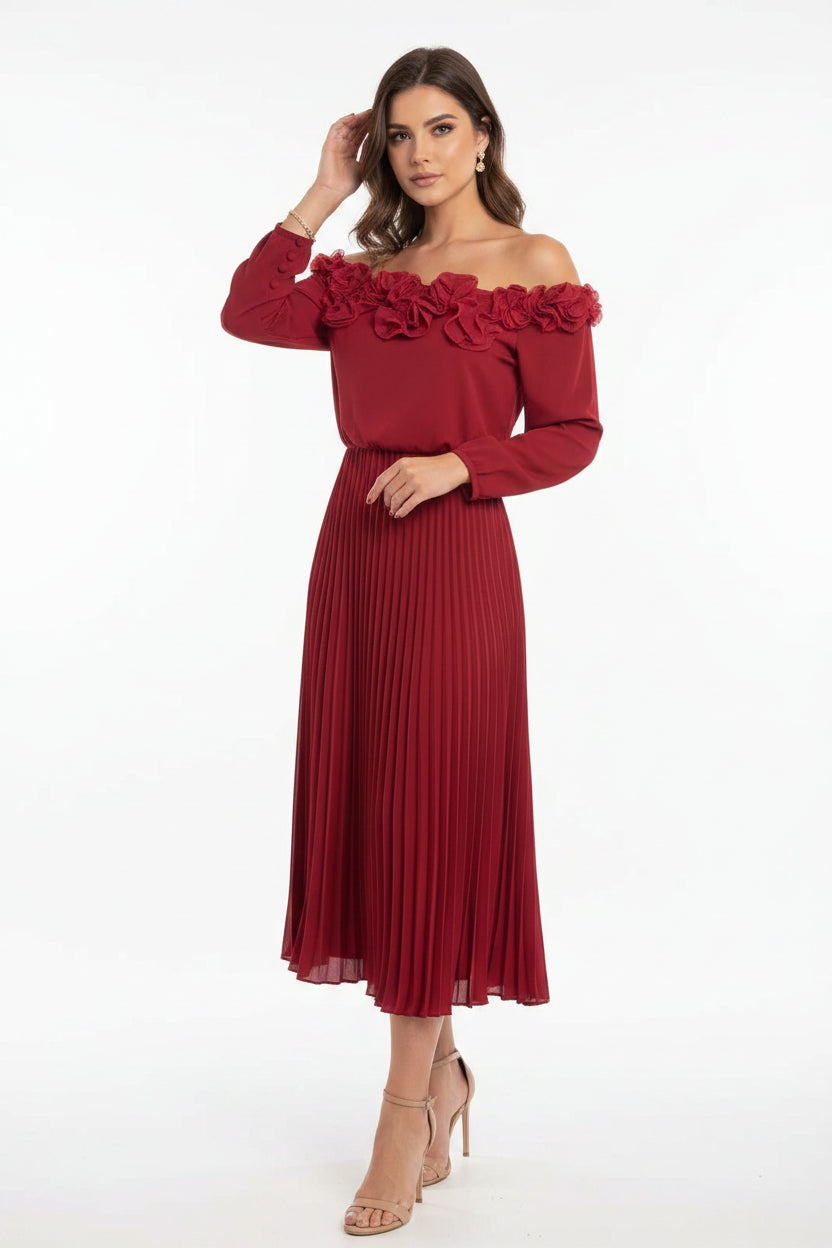 Robe longue rouge épaules dénudées avec volants et jupe plissée | ROBEMODE