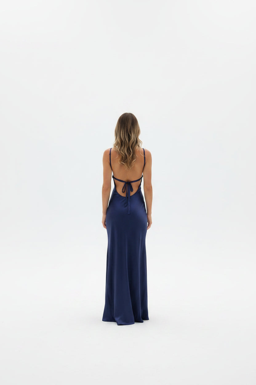 Robe Longue Satinée Bretelles Fines Dos Ouvert Femme | ROBEMODE