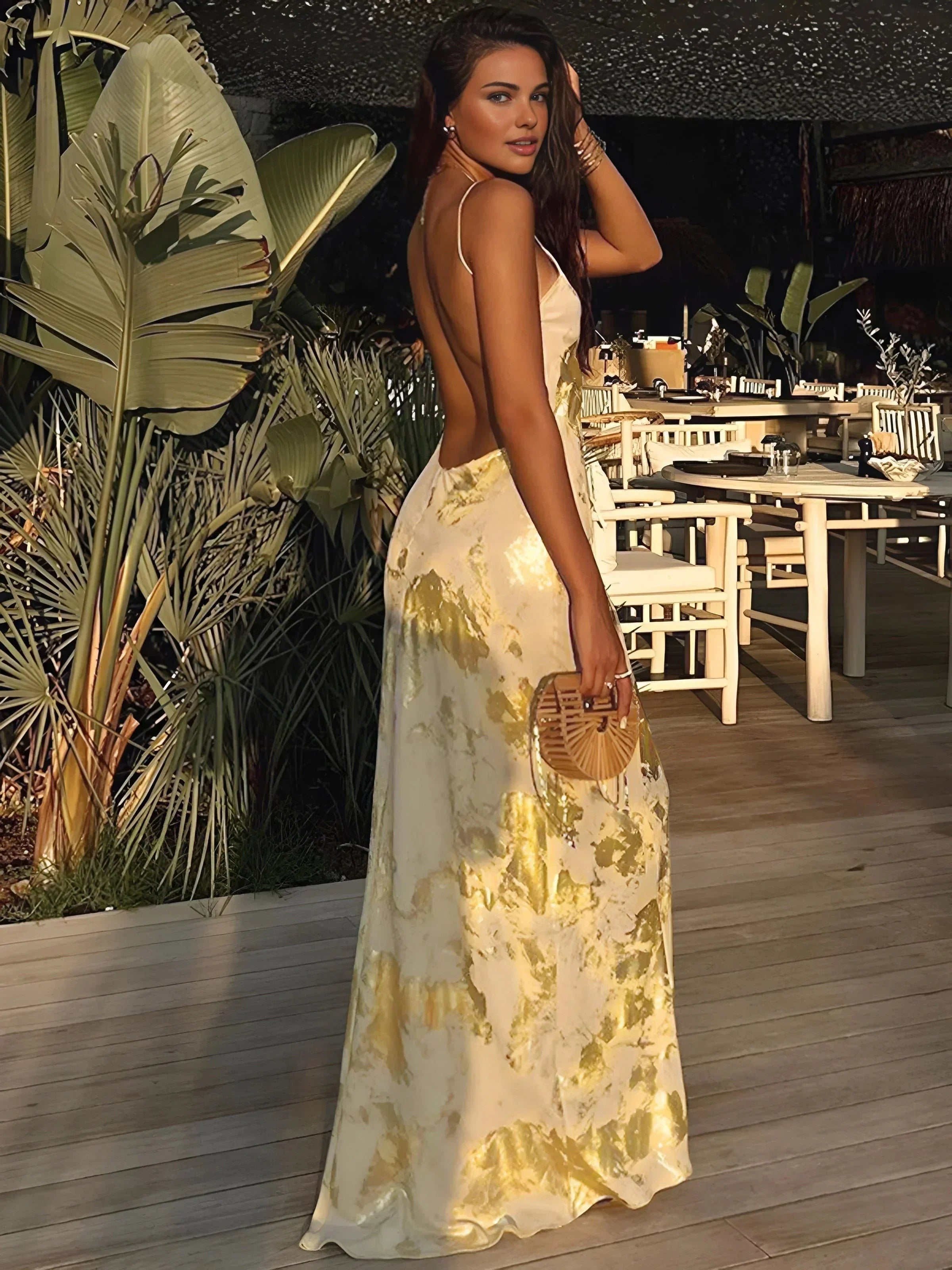 Robe longue soirée dorée imprimé floral bretelles fines | ROBEMODE
