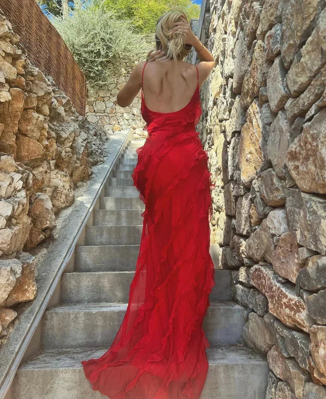Robe longue soirée femme à volants bretelles fines | Coupe féminine + Style élégant + Facile à accessoiriser – ROBEMODE