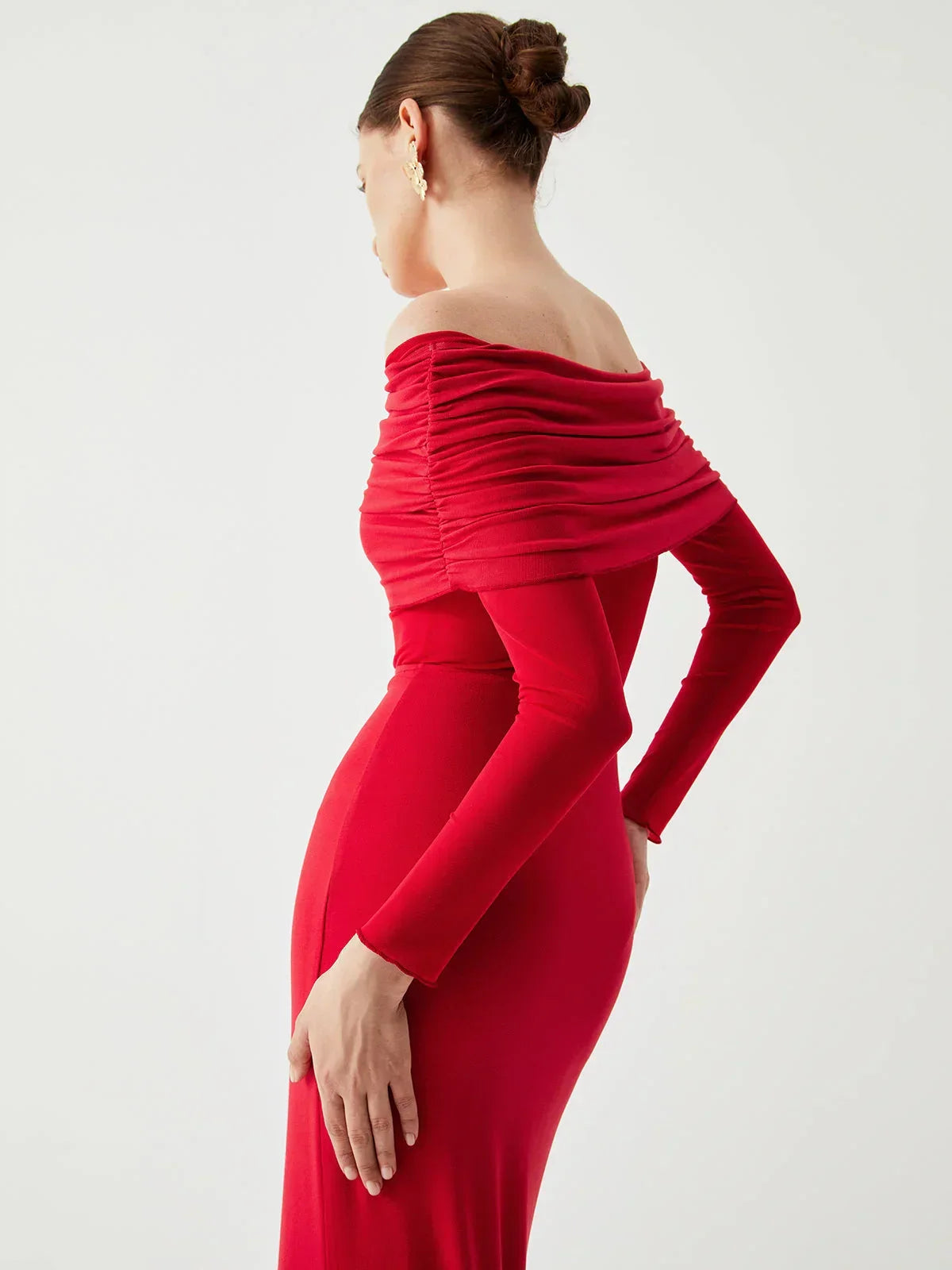 Robe longue soirée ajustée épaules dénudées manches longues | Coupe féminine + Style élégant + Facile à accessoiriser – ROBEMODE
