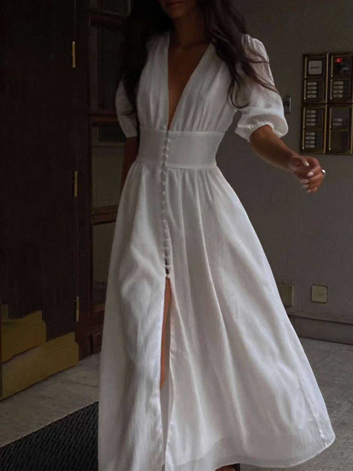 Robe longue cintrée avec boutons et manches bouffantes | Coupe féminine + Style élégant + Facile à accessoiriser – ROBEMODE