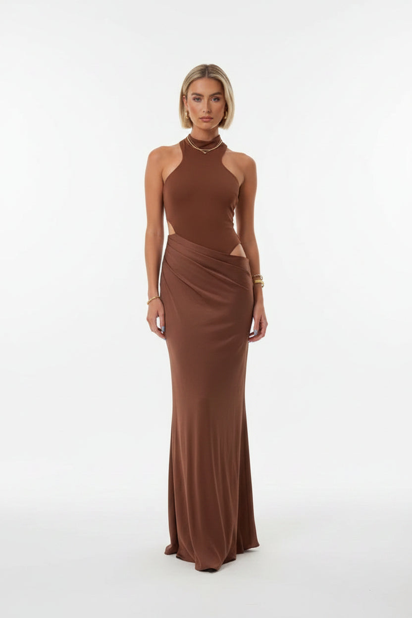 Robe longue soirée col halter avec découpes drapées | ROBEMODE