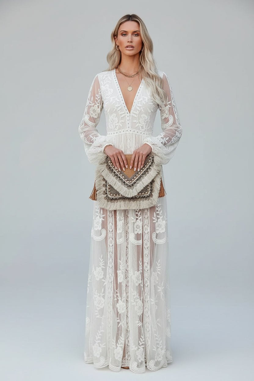 Robe Longue Dentelle Transparente Col V Manches Longues 3 Coloris | ROBEMODE