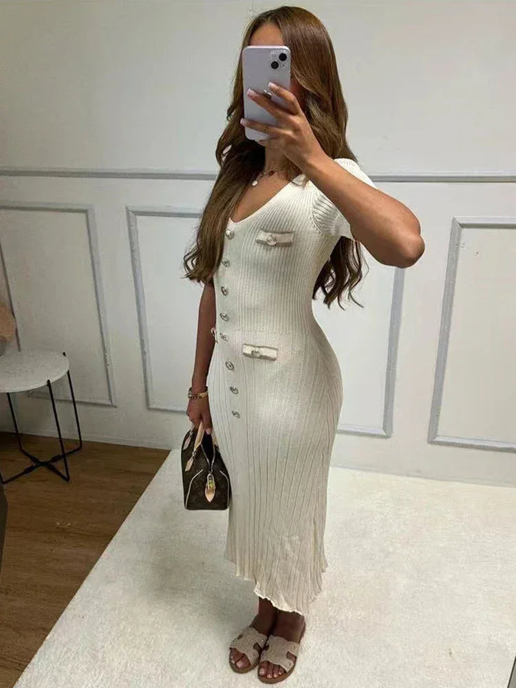 Robe longue femme avec boutons et col en V | Coupe féminine + Style élégant + Facile à accessoiriser – ROBEMODE
