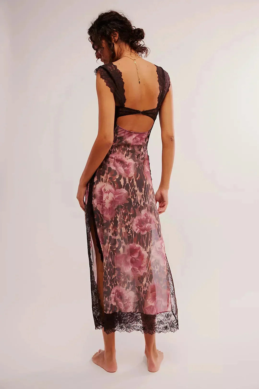 Robe maxi florale transparente dentelle cache-cœur | ROBEMODE