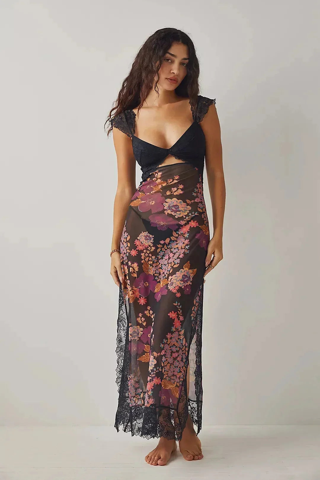 Robe maxi florale transparente dentelle cache-cœur | ROBEMODE