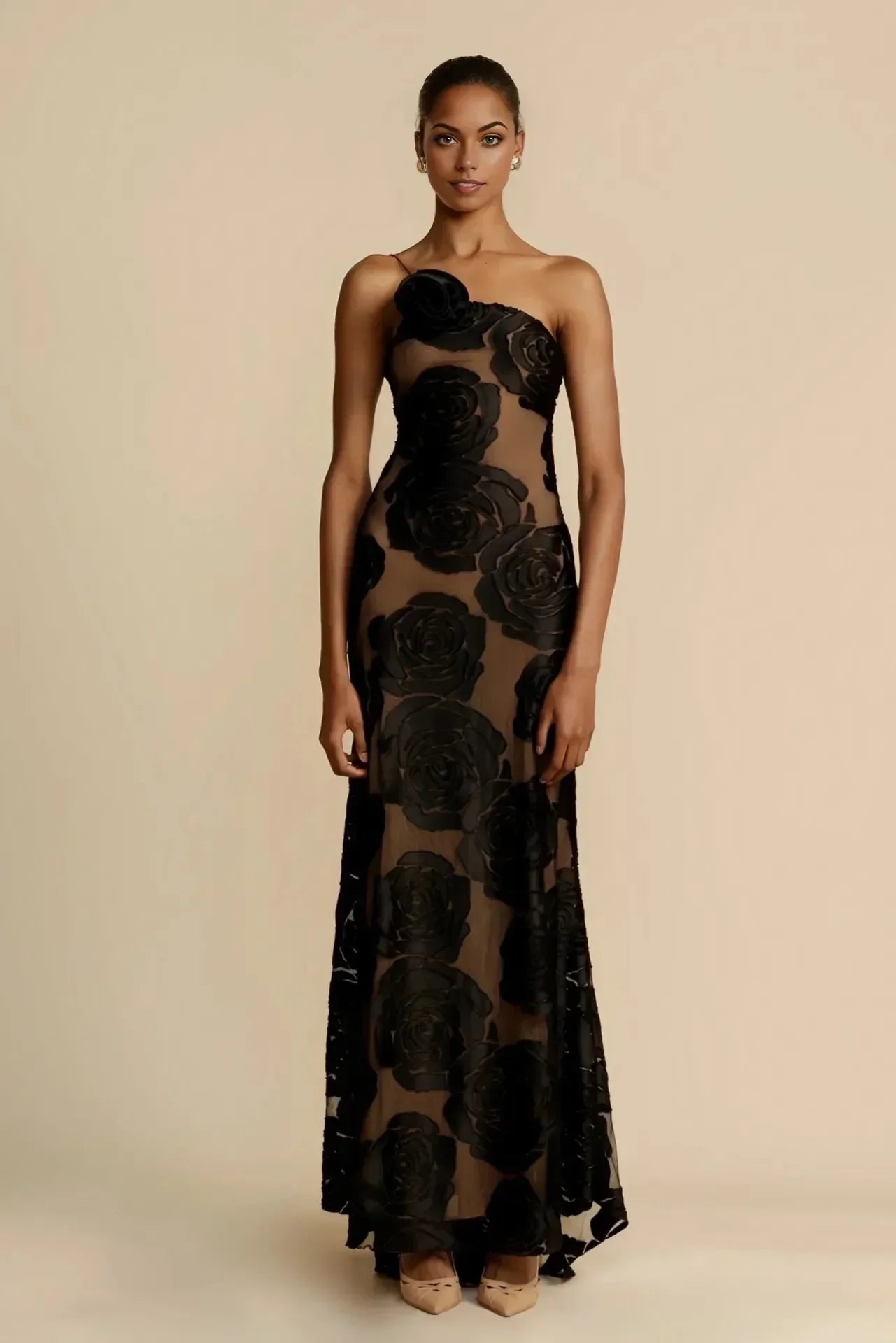 Robe longue femme noire avec motifs floraux | Coupe féminine + Style élégant + Facile à accessoiriser – ROBEMODE