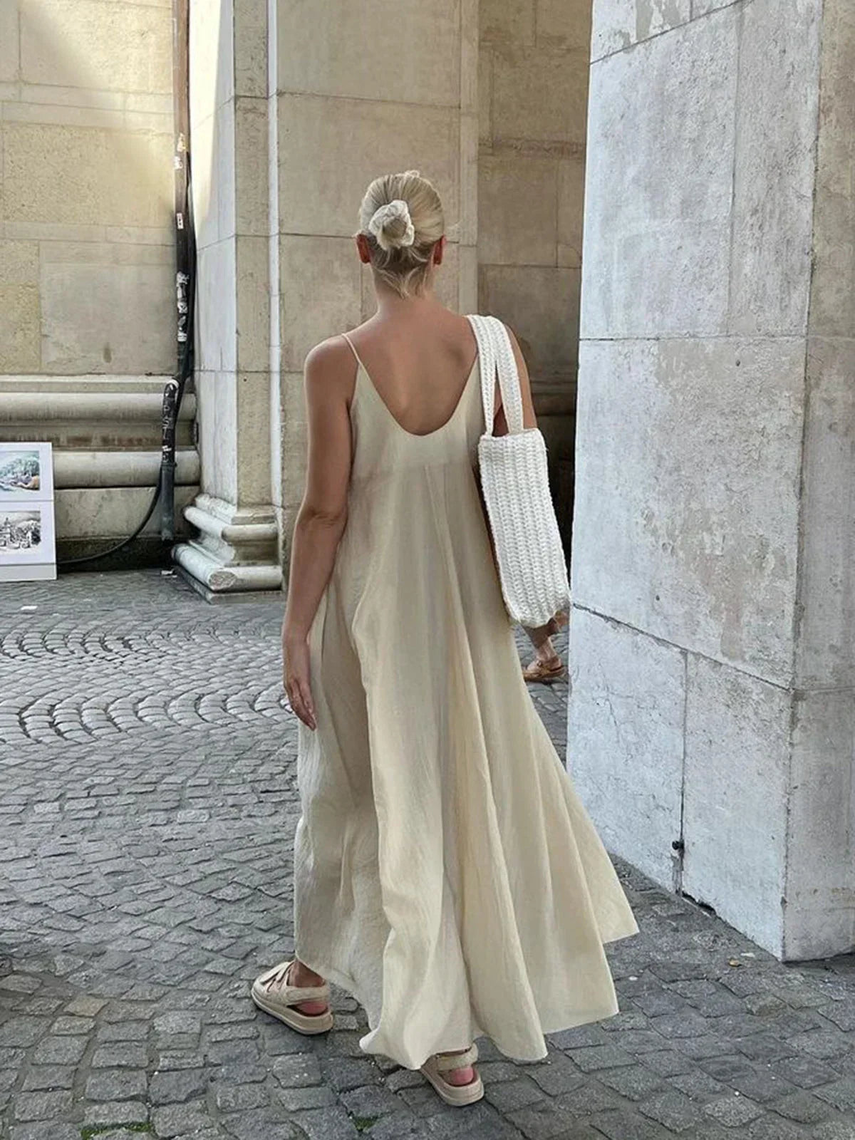Robe longue fluide femme avec bretelles fines et volants | Coupe féminine + Style élégant + Facile à accessoiriser – ROBEMODE