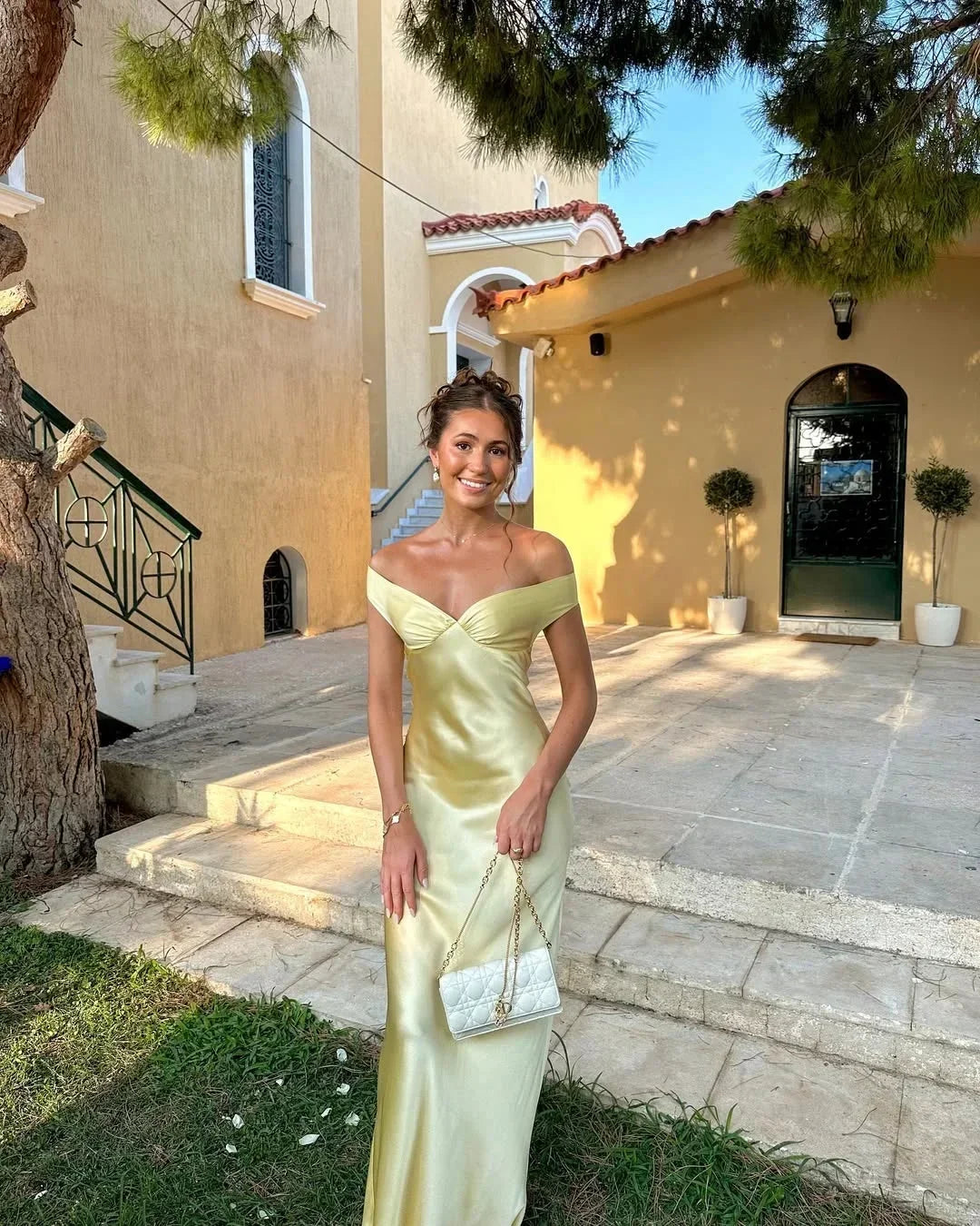 Robe Longue Satinée Jaune Femme | Épaules Dénudées Sans Manches Soirée Élégante | ROBEMODE