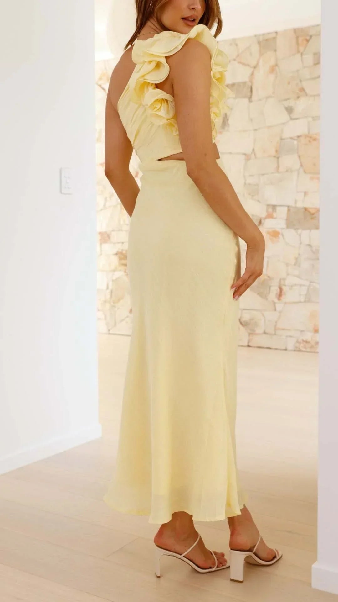 Robe Longue Asymétrique Jaune Beurre Une Épaule Soirée | ROBEMODE