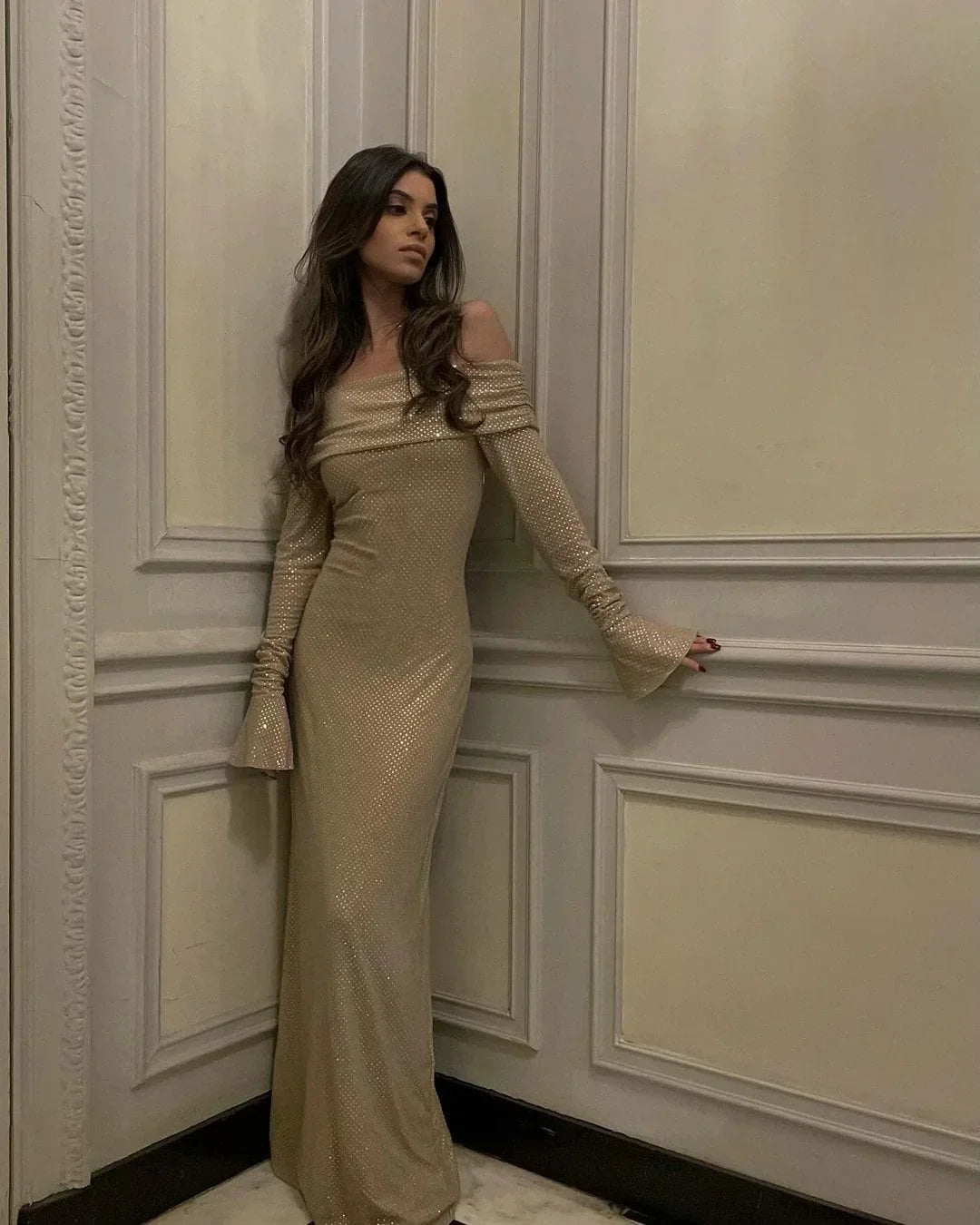 Robe Longue Scintillante Épaules Dénudées Manches Longues Soirée | ROBEMODE