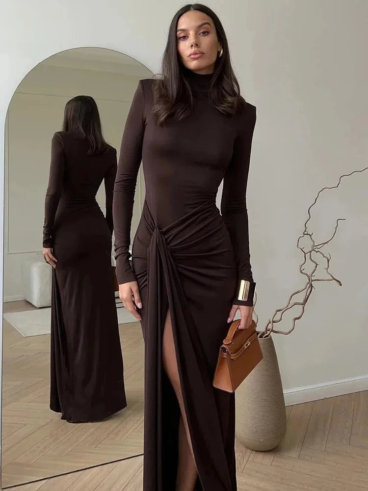 Robe maxi marron femme avec col roulé et manches longues