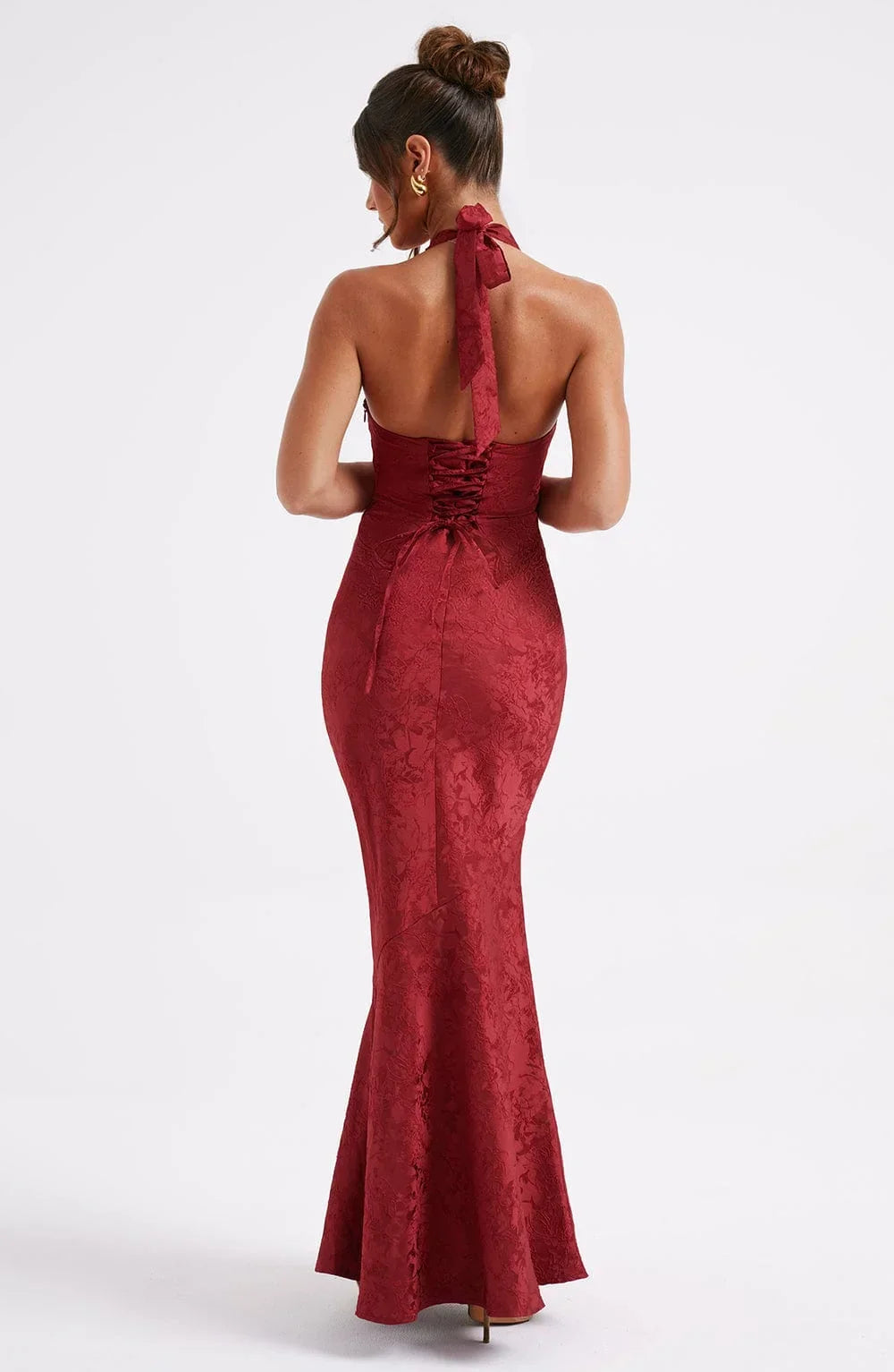 Robe Longue Rouge Texturée Col Licou Décolleté Plongeant | ROBEMODE